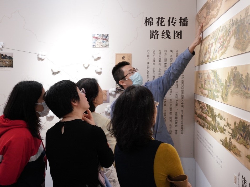 <a href='/d8/06/c49831a710662/page.htm' target='_self' title='“赴春天之约 绽巾帼芳华” ——记开放教育学院工会2023年“三八”妇女节系列活动'>“赴春天之约 绽巾帼芳华” ——记开放教育学院工会2023年“三八”妇女节系列活动</a>