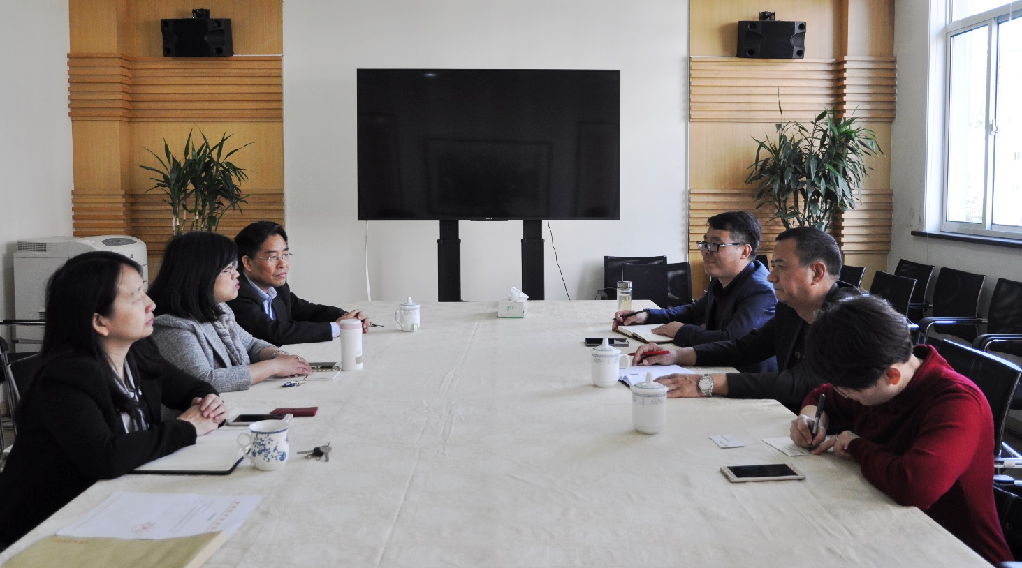 <a href='/d8/de/c49795a710878/page.htm' target='_self' title='贵州教师教育学校来我院洽谈合作'>贵州教师教育学校来我院洽谈合作</a>
