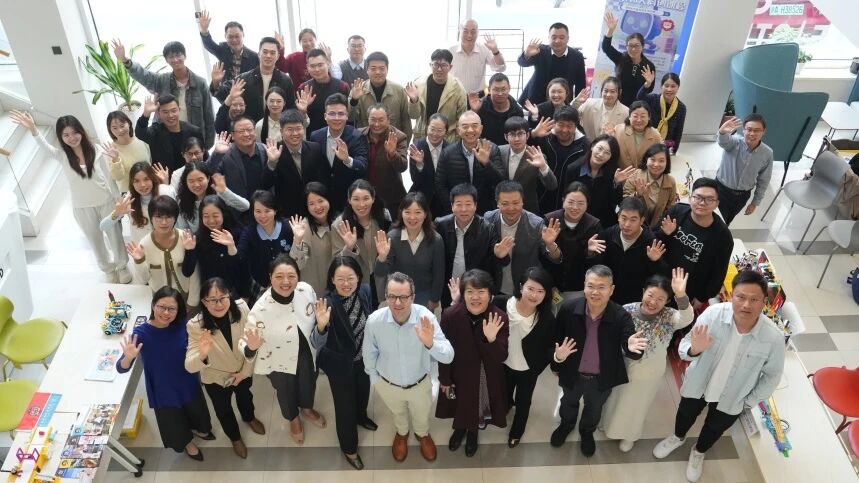 <a href='https://mp.weixin.qq.com/s/OU6vPGN9YdNyLVia-cR1IA' target='_blank' title='教育部——乐高“创新人才培养计划” 2025年度STEAM教育优秀案例展示活动顺利举办'>教育部——乐高“创新人才培养计划” 2025年度STEAM教育优秀案例展示活动顺利举办</a>